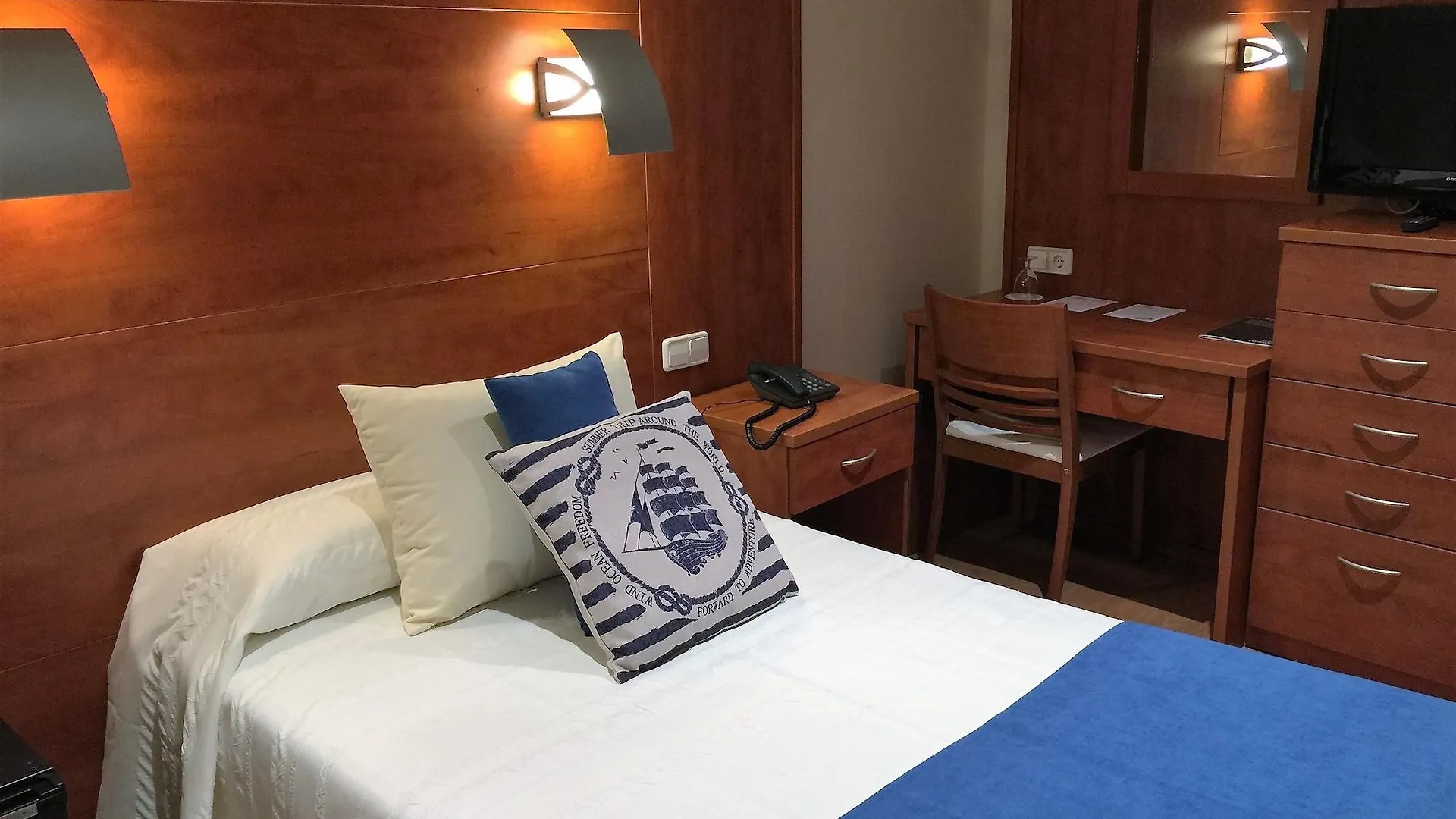 Hotel Horitzo By Pierre & Vacances Бланес 4*,