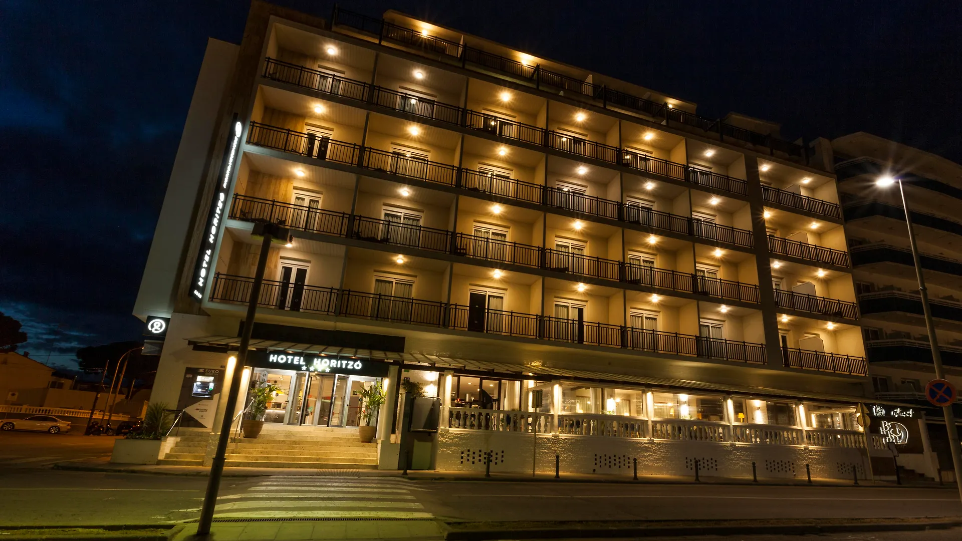 Hotel Horitzo By Pierre & Vacances Бланес 4*,